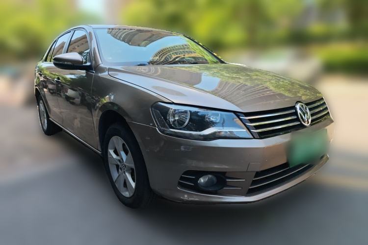 Used Volkswagen Bora 2014 1.6L Automatic Comfort Model Front Right 45 Deg