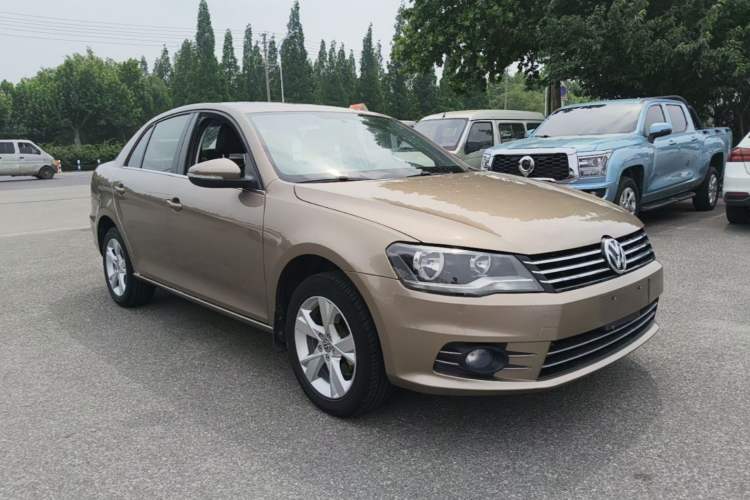 Used Volkswagen Bora 2014 1.6L Manual Comfort Model Front Right 45 Deg