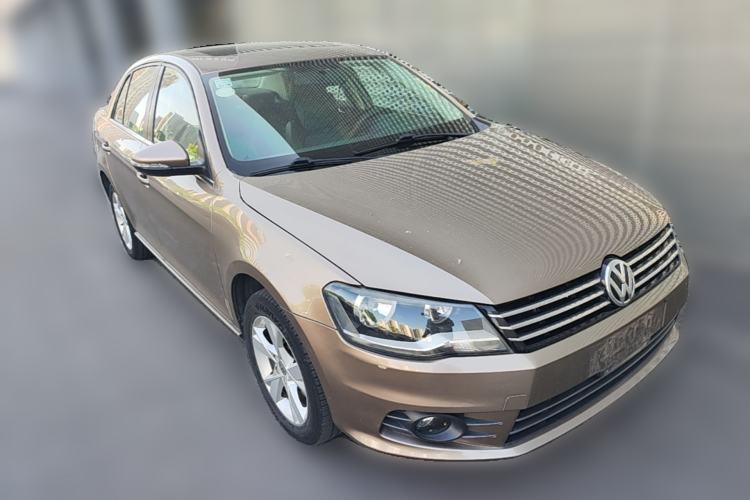 Used Volkswagen Bora 2014 1.6L Automatic Comfort Model Front Right 45 Deg