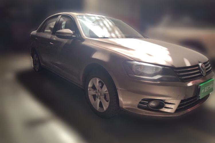 Used Volkswagen Bora 2014 1.6L Manual Comfort Model Front Right 45 Deg