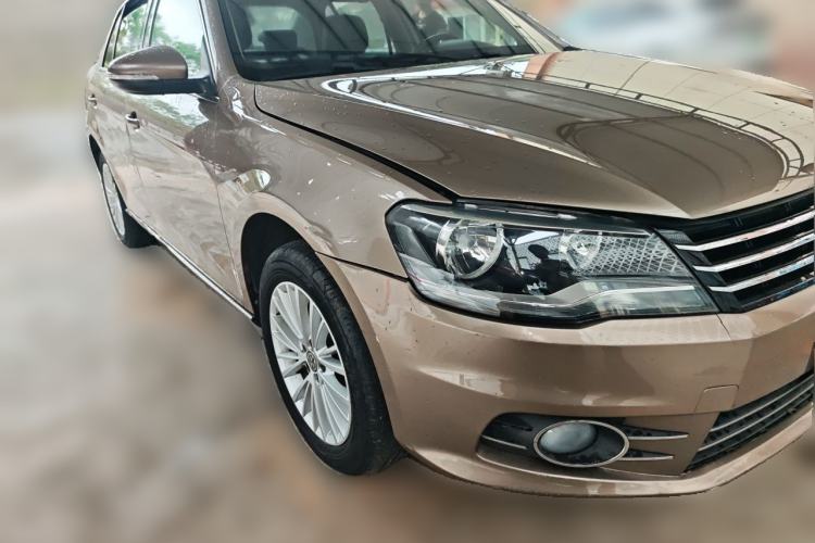 Used Volkswagen Bora 2014 1.6L Automatic Luxury Model Front Right 45 Deg