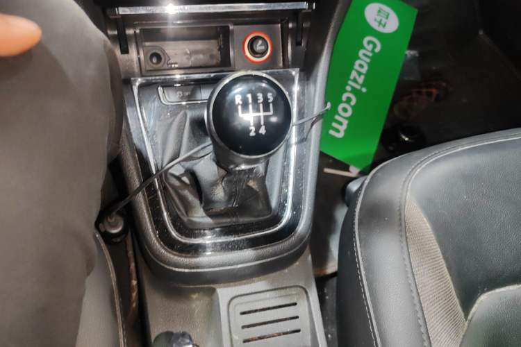 Used Volkswagen Bora 2014 1.6L Manual Comfort Model Gear Lever