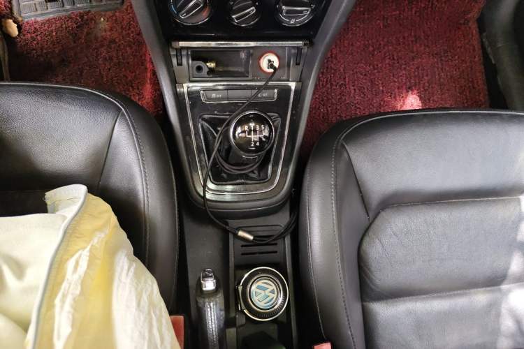Used Volkswagen Bora 2014 1.6L Manual Comfort Model Gear Lever