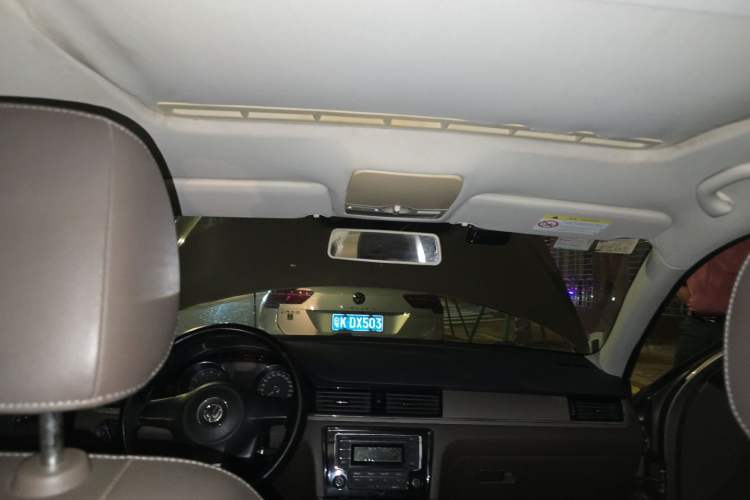 Used Volkswagen Bora 2014 1.4TSI Automatic Comfort Model Headliner