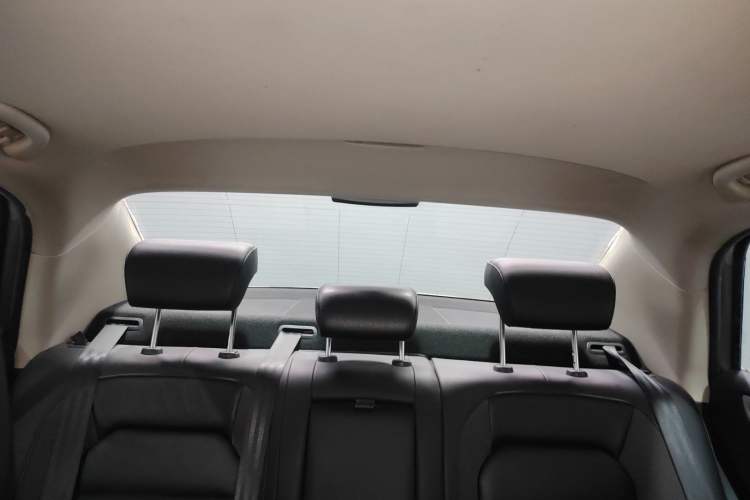 Used Volkswagen Bora 2014 1.6L Manual Comfort Model Headliner