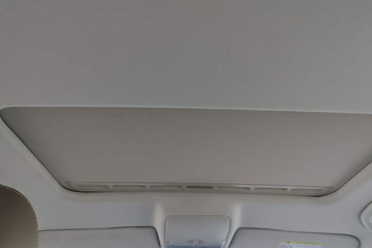 Used Volkswagen Bora 2014 1.6L Automatic Comfort Model Headliner