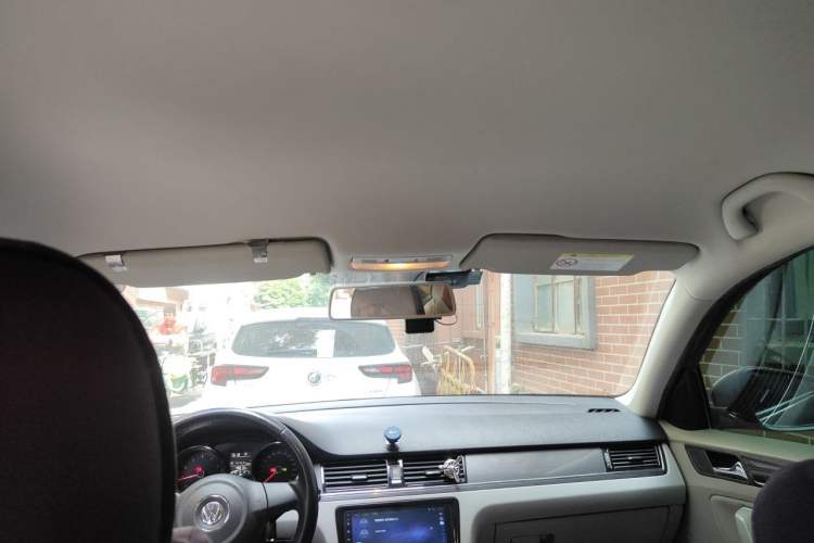 Used Volkswagen Bora 2014 1.6L Automatic Fashion Model Headliner