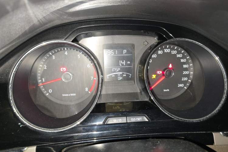 Used Volkswagen Bora 2014 1.4TSI Automatic Comfort Model Instrument Cluster