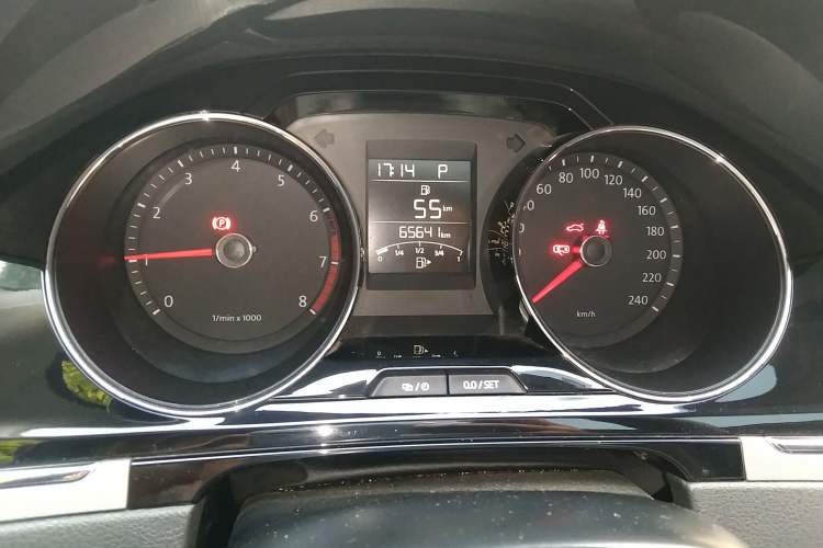Used Volkswagen Bora 2014 1.6L Automatic Comfort Model Instrument Cluster