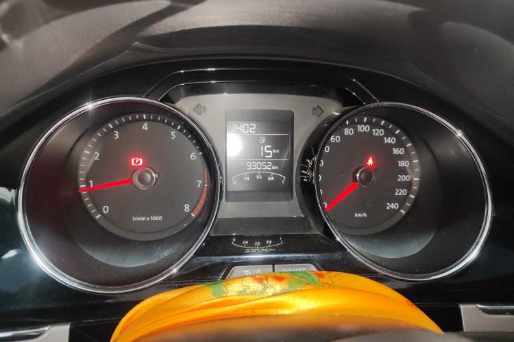 Used Volkswagen Bora 2014 1.6L Manual Comfort Model Instrument Cluster