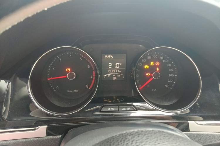 Used Volkswagen Bora 2014 1.6L Manual Comfort Model Instrument Cluster