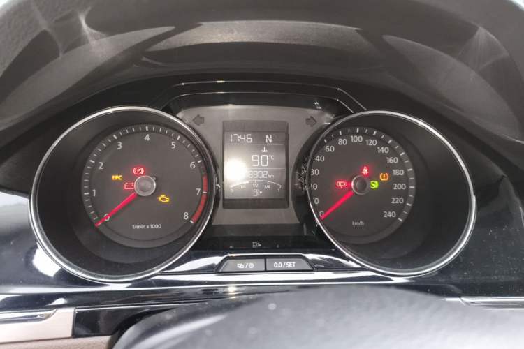 Used Volkswagen Bora 2014 1.6L Automatic Comfort Model Instrument Cluster