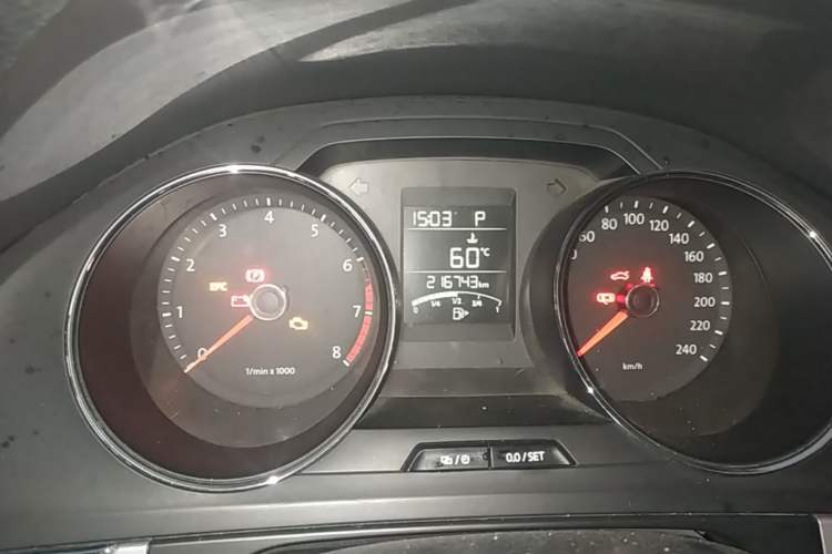 Used Volkswagen Bora 2014 1.6L Automatic Fashion Model Instrument Cluster