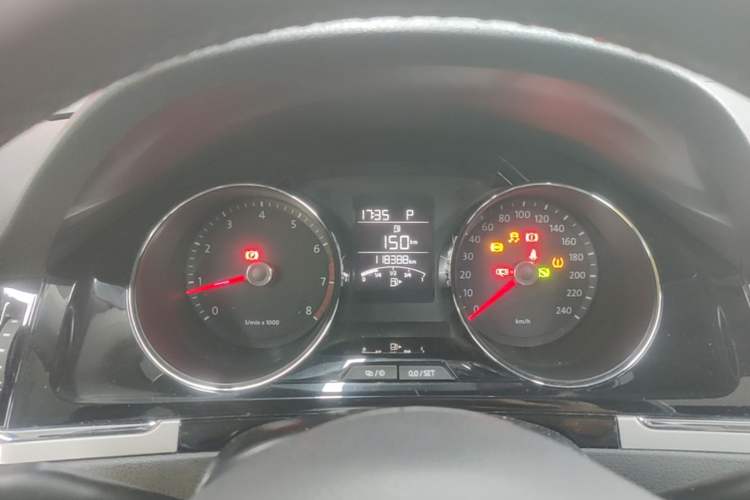 Used Volkswagen Bora 2014 1.6L Automatic Comfort Model Instrument Cluster