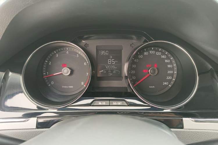Used Volkswagen Bora 2014 1.6L Manual Comfort Model Instrument Cluster