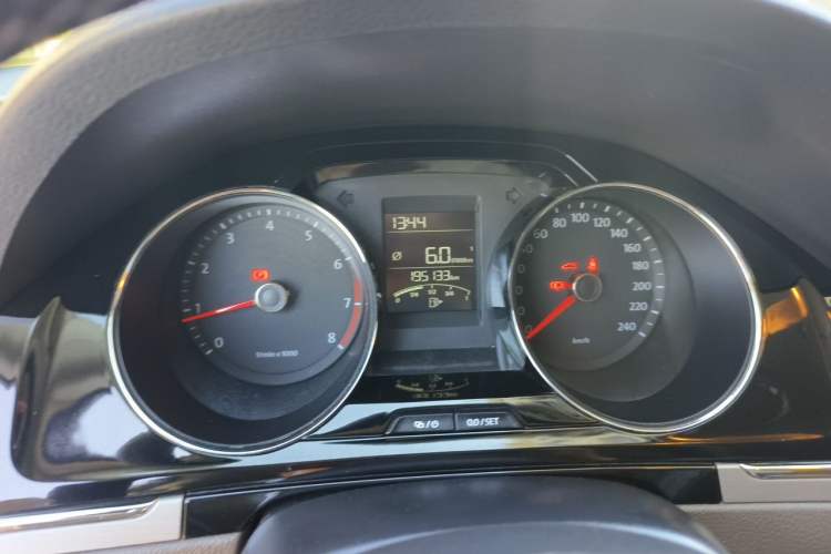 Used Volkswagen Bora 2014 1.6L Manual Comfort Model Instrument Cluster