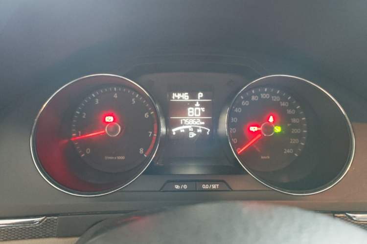 Used Volkswagen Bora 2014 1.6L Automatic Fashion Model Instrument Cluster