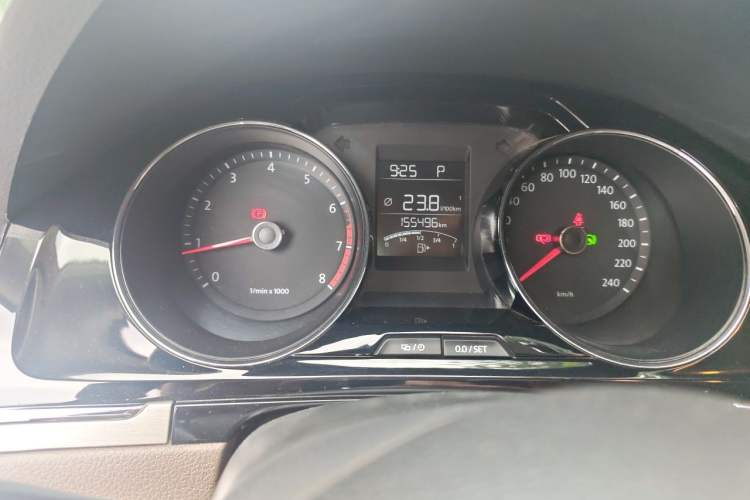 Used Volkswagen Bora 2014 1.6L Automatic Comfort Model Instrument Cluster