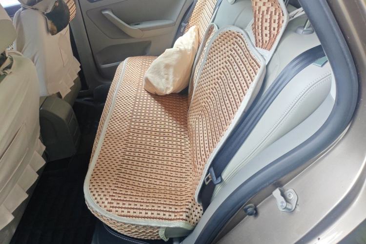Used Volkswagen Bora 2014 1.6L Automatic Fashion Model Interior 4