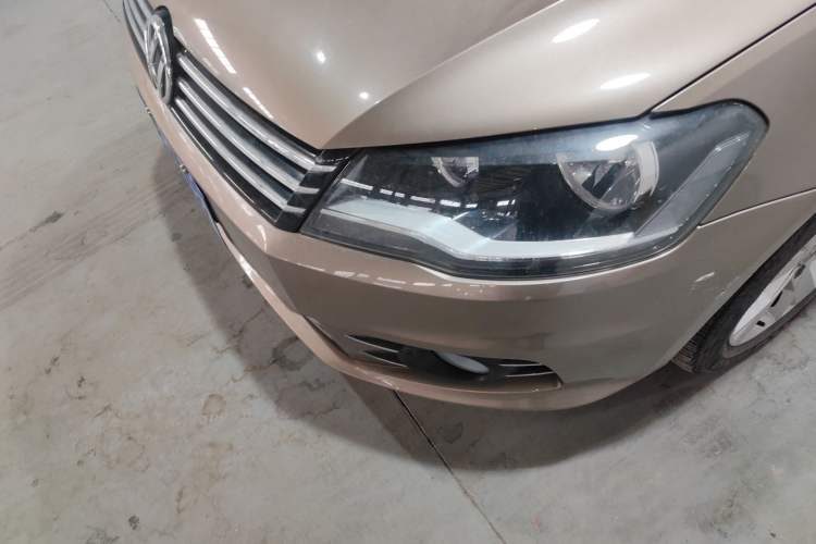 Used Volkswagen Bora 2014 1.6L Manual Comfort Model Left Front Headlight