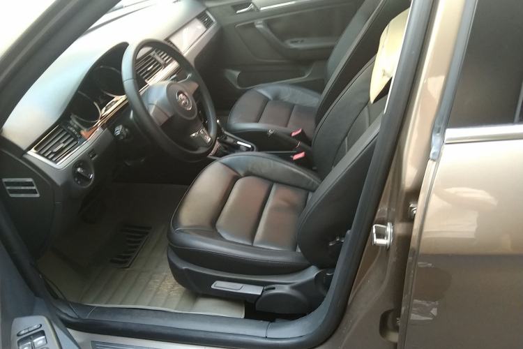 Used Volkswagen Bora 2014 1.6L Automatic Comfort Model Left Front Seat