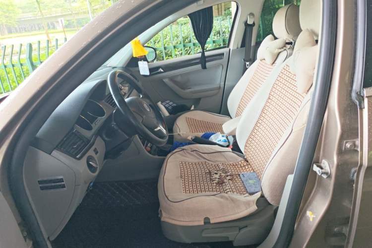 Used Volkswagen Bora 2014 1.6L Automatic Fashion Model Left Front Seat