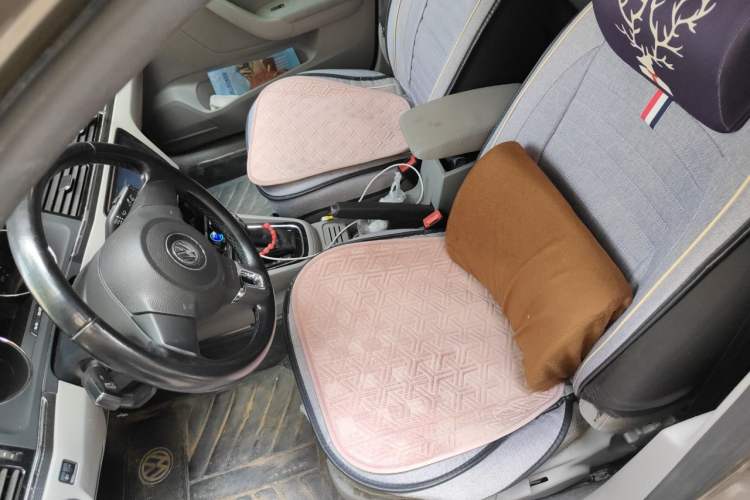 Used Volkswagen Bora 2014 1.6L Automatic Fashion Model Left Front Seat