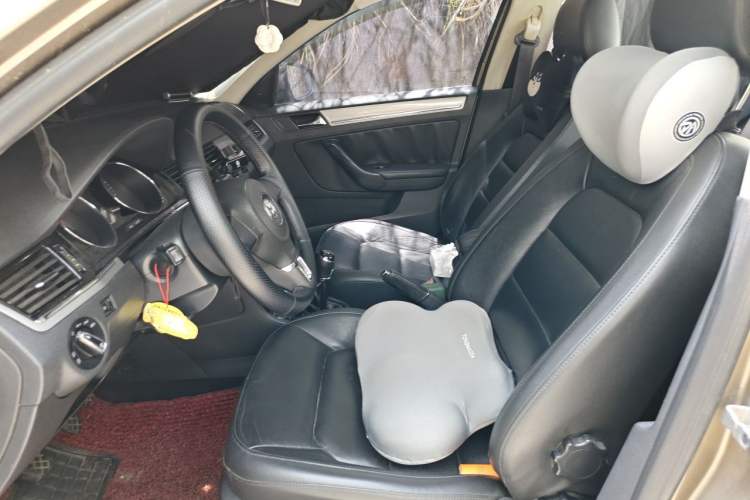Used Volkswagen Bora 2014 1.6L Manual Comfort Model Left Front Seat