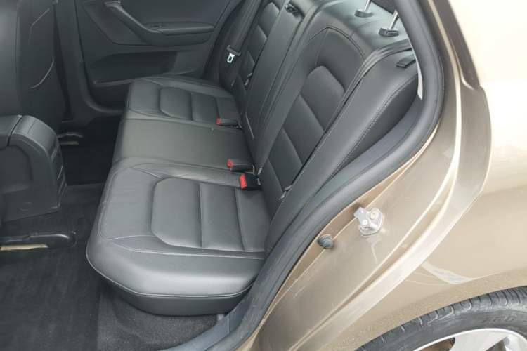 Used Volkswagen Bora 2014 1.6L Manual Comfort Model Left Rear Seat