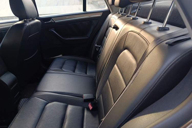 Used Volkswagen Bora 2014 1.6L Automatic Comfort Model Left Rear Seat