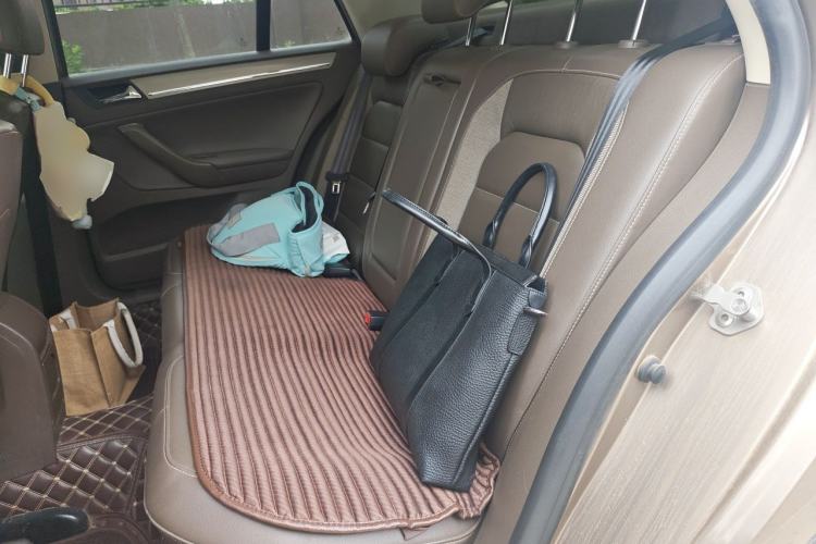 Used Volkswagen Bora 2014 1.6L Automatic Comfort Model Left Rear Seat