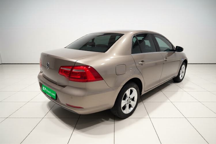 Used Volkswagen Bora 2014 1.6L Manual Comfort Model Rear Right 45 Deg