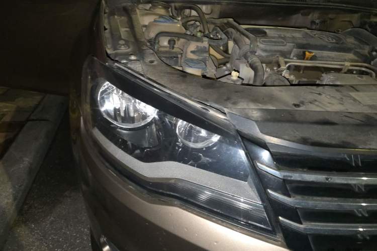 Used Volkswagen Bora 2014 1.4TSI Automatic Comfort Model Right Front Headlight