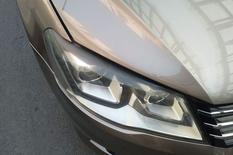 Used Volkswagen Bora 2014 1.6L Automatic Comfort Model Right Front Headlight