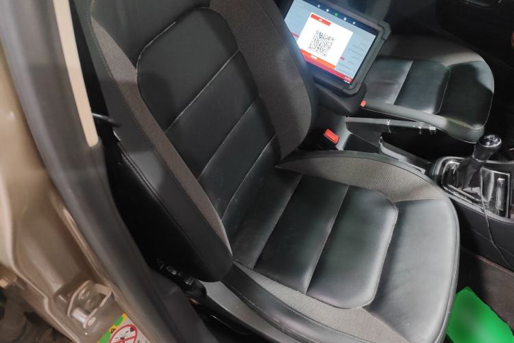 Used Volkswagen Bora 2014 1.6L Manual Comfort Model Right Front Seat