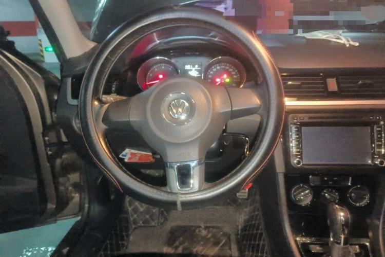 Used Volkswagen Bora 2014 1.6L Automatic Comfort Model Steering Wheel