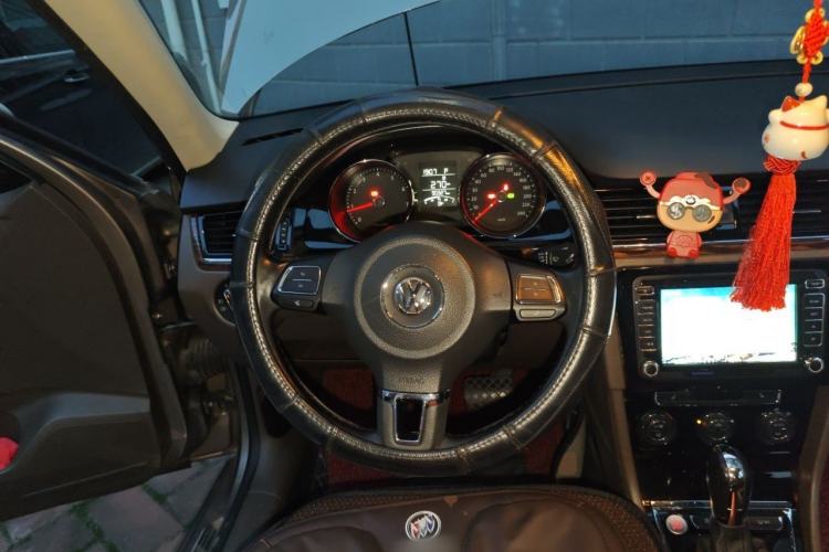 Used Volkswagen Bora 2014 1.6L Automatic Luxury Model Steering Wheel