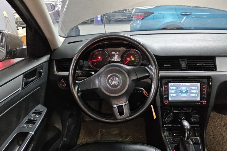 Used Volkswagen Bora 2014 1.6L Automatic Comfort Model Steering Wheel