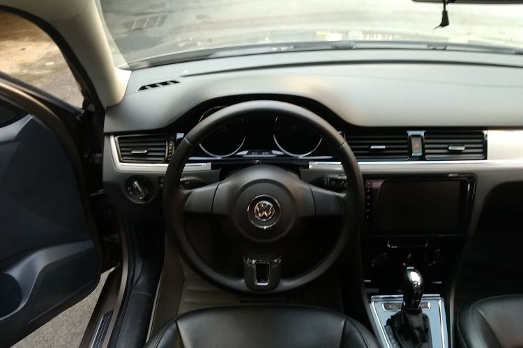 Used Volkswagen Bora 2014 1.6L Automatic Comfort Model Steering Wheel