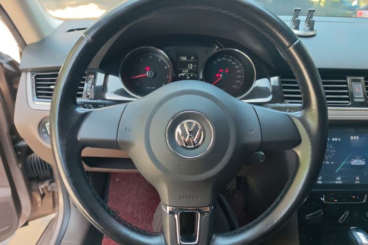 Used Volkswagen Bora 2014 1.6L Automatic Comfort Model Steering Wheel