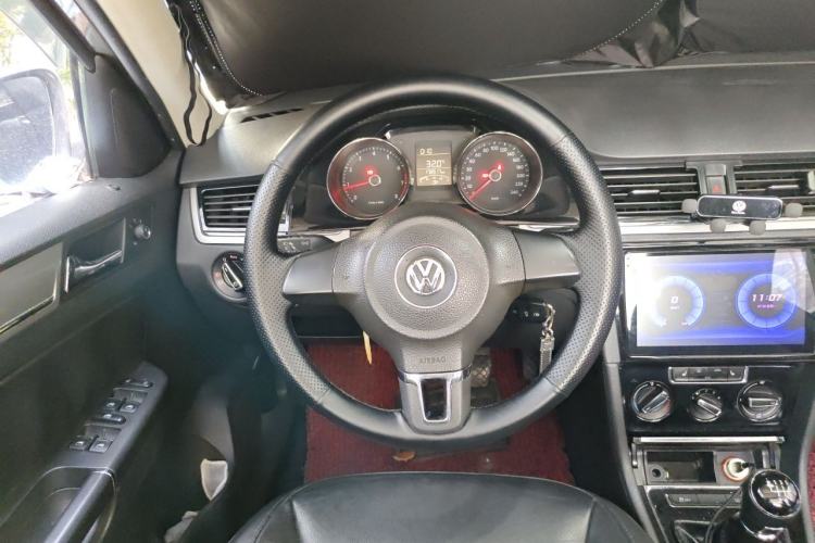 Used Volkswagen Bora 2014 1.6L Manual Comfort Model Steering Wheel