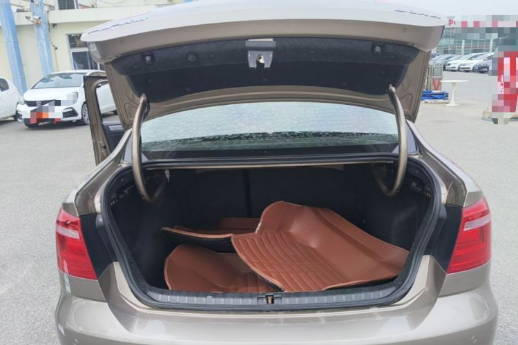 Used Volkswagen Bora 2014 1.6L Manual Comfort Model Trunk