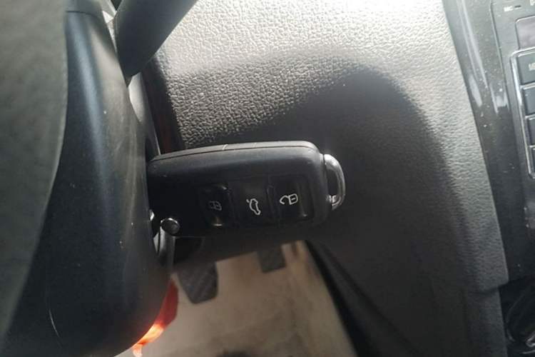 Used Volkswagen Bora 2014 1.6L Manual Comfort Model Vehicle Key
