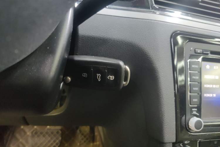 Used Volkswagen Bora 2014 1.6L Automatic Comfort Model Vehicle Key