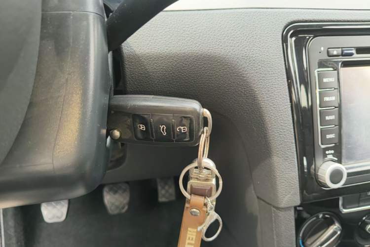 Used Volkswagen Bora 2014 1.6L Manual Comfort Model Vehicle Key