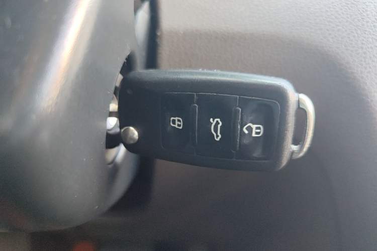 Used Volkswagen Bora 2014 1.6L Automatic Comfort Model Vehicle Key