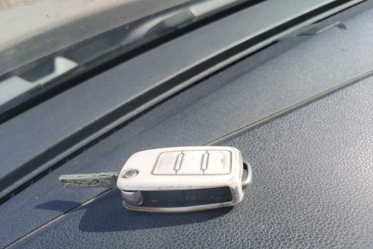 Used Volkswagen Bora 2014 1.6L Automatic Comfort Model Vehicle Key