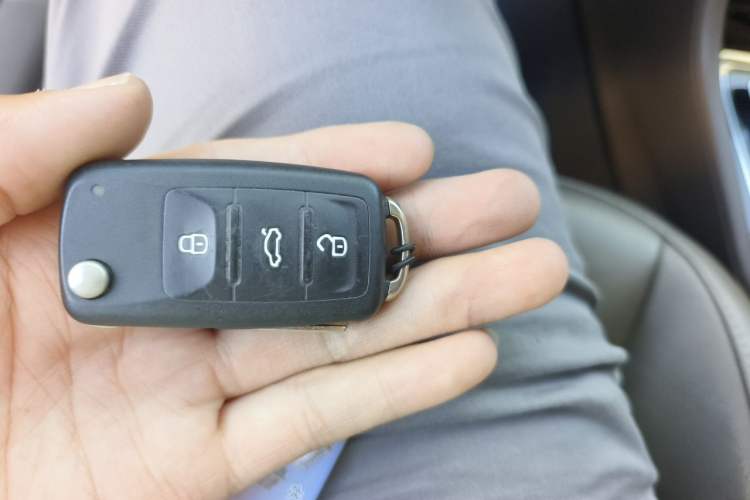 Used Volkswagen Bora 2014 1.6L Manual Comfort Model Vehicle Key
