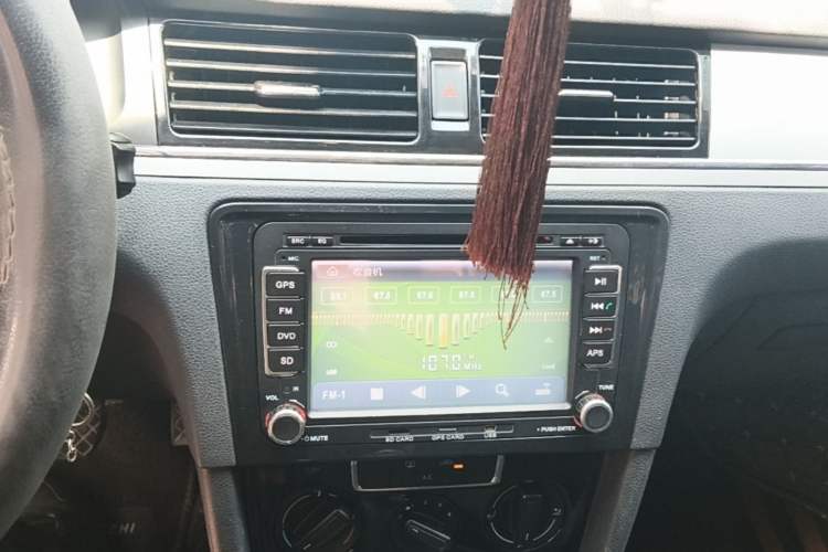 Used Volkswagen Bora 2015 Value Edition 1.6L Manual Fashionable Style Audio And AC Panel