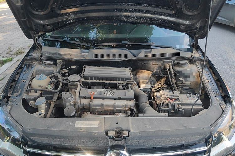 Used Volkswagen Bora 2015 Zhuihui Edition 1.6L Manual Comfort Model Engine Bay